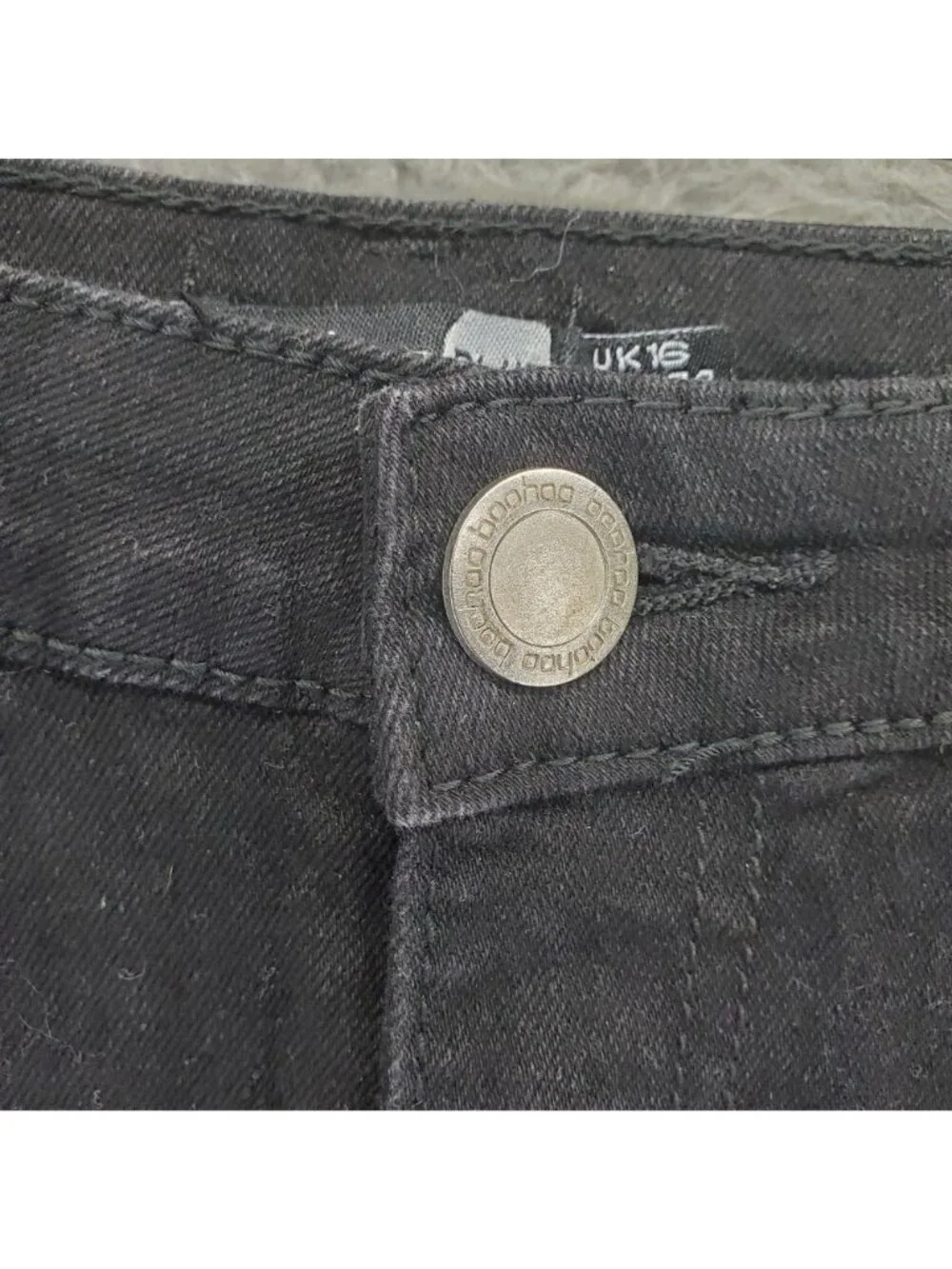 Boohoo Shorts Womens 12 Black High Rise Stretch Cycling Denim Style *NWT*